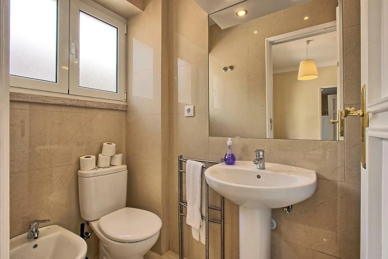 Almirante 3-Four Bedrooms Lisbon