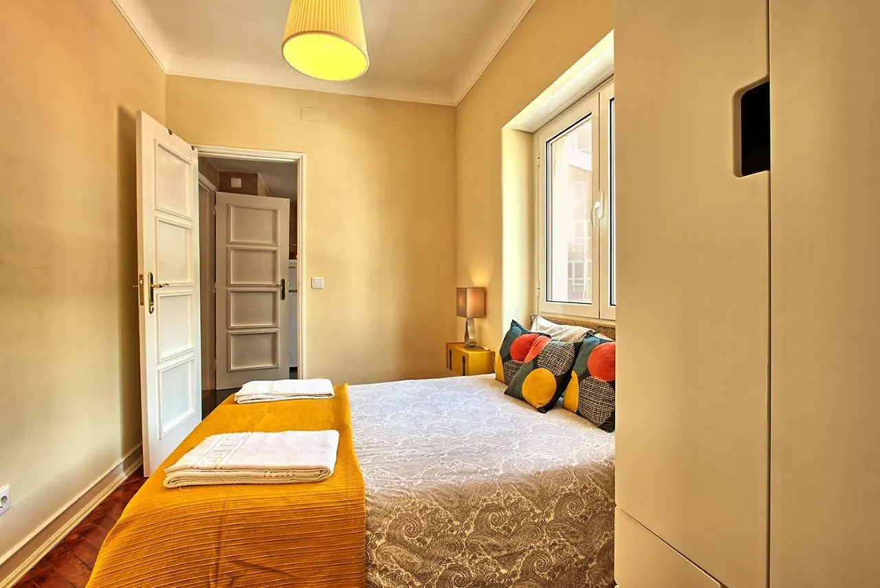 Almirante 3-Four Bedrooms Lisbon